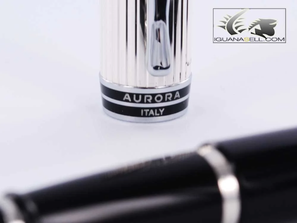 Aurora Ipsilon Fountain Pen Sterling & Black Medium - Image 3