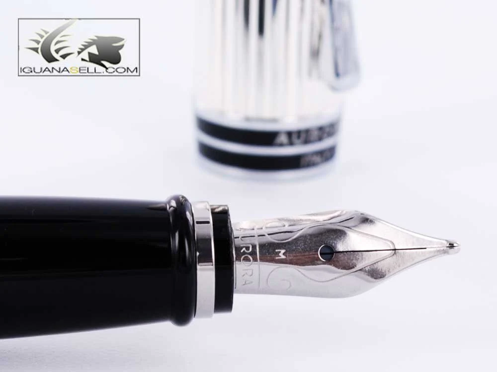 Aurora Ipsilon Fountain Pen Sterling & Black Medium - Image 5