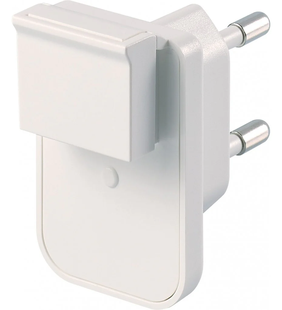Go Travel Worldwide USB Charger and Adapter Set - Image 3