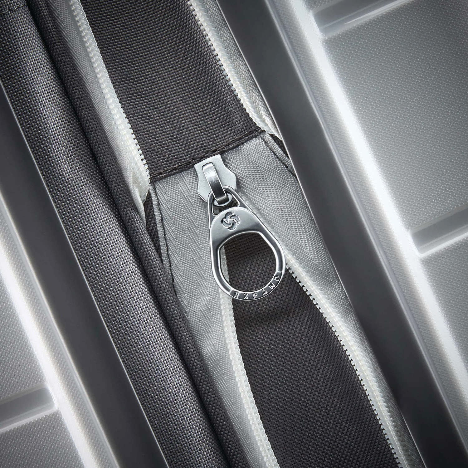 Samsonite Freeform 21" Spinner - Image 4