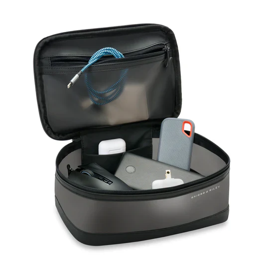 Briggs & Riley Translucent Essentials Case - Image 4